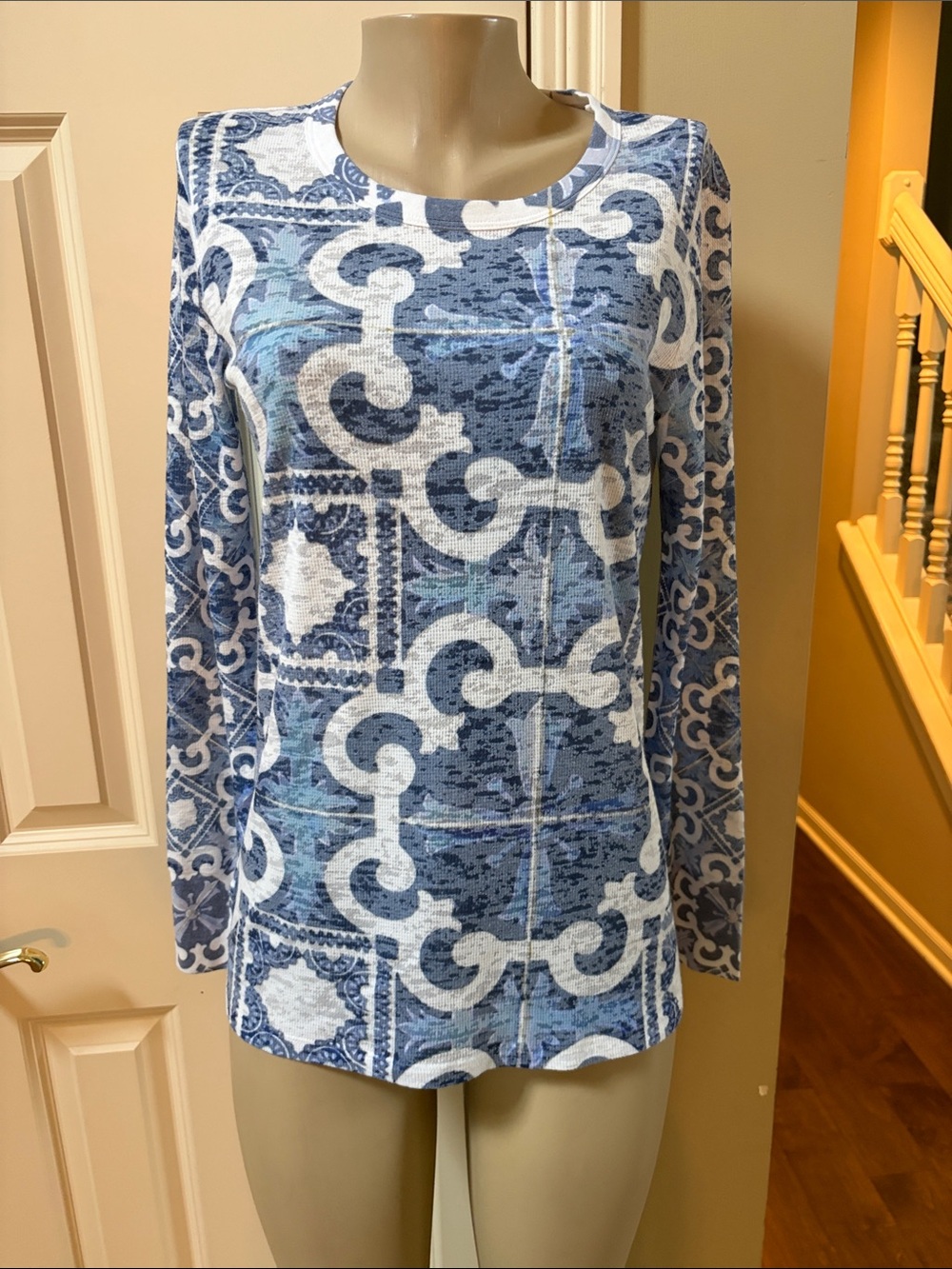 Sundance Whimsy Rose Blue Patterned Long-Sleeve Women's Top, large